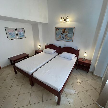 Galazia Akti Seaside Apartments نيكيتي الغرفة الصورة