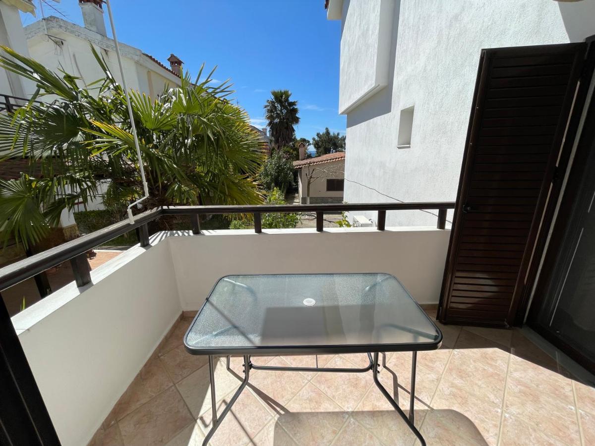 Galazia Akti Seaside Apartments نيكيتي المظهر الخارجي الصورة