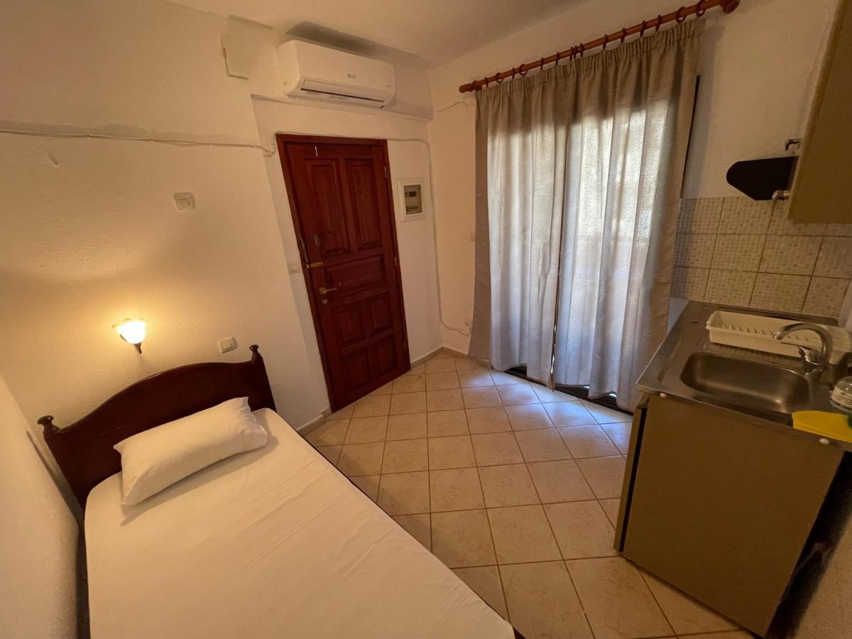 Galazia Akti Seaside Apartments نيكيتي المظهر الخارجي الصورة
