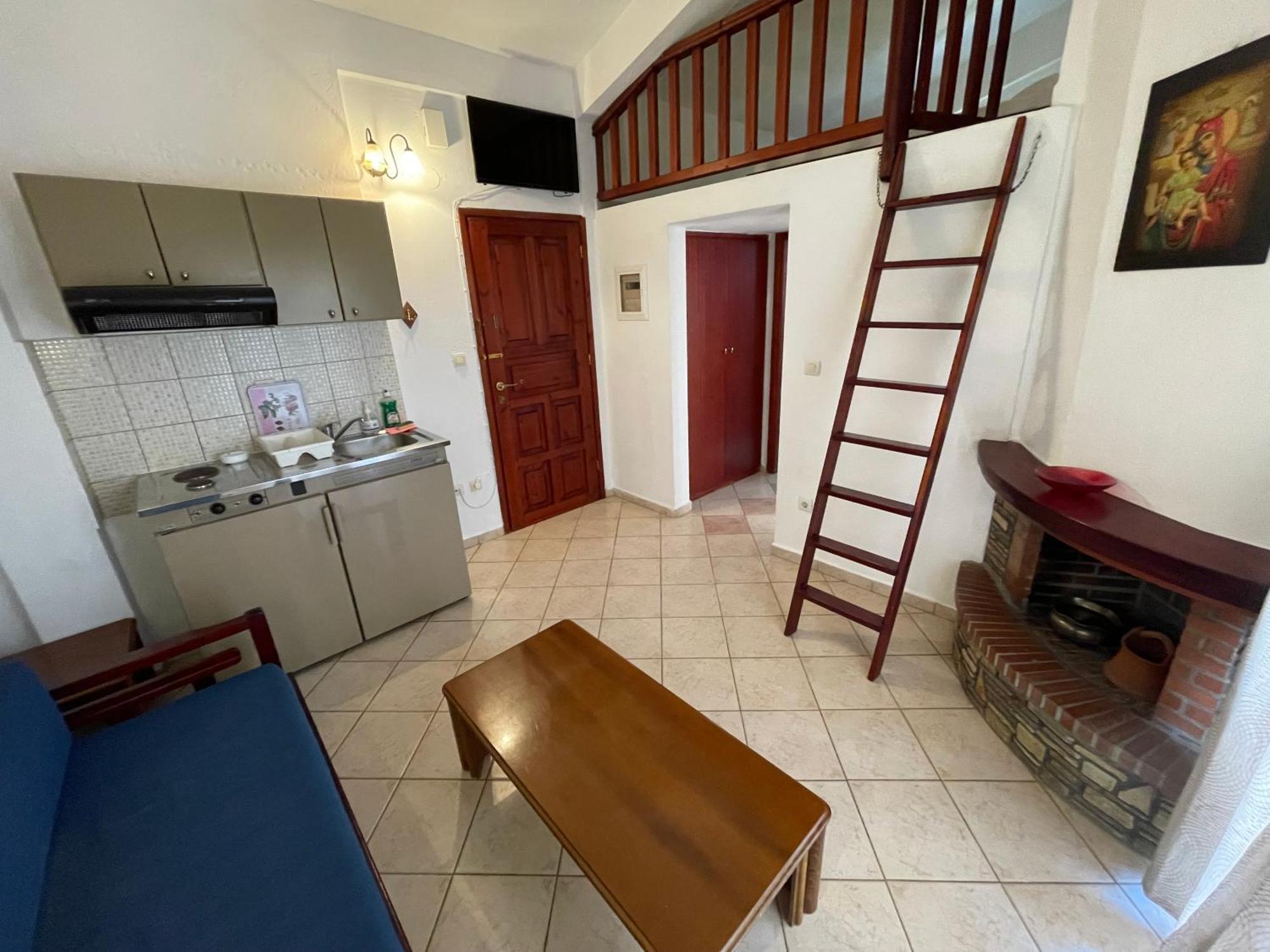 Galazia Akti Seaside Apartments نيكيتي الغرفة الصورة