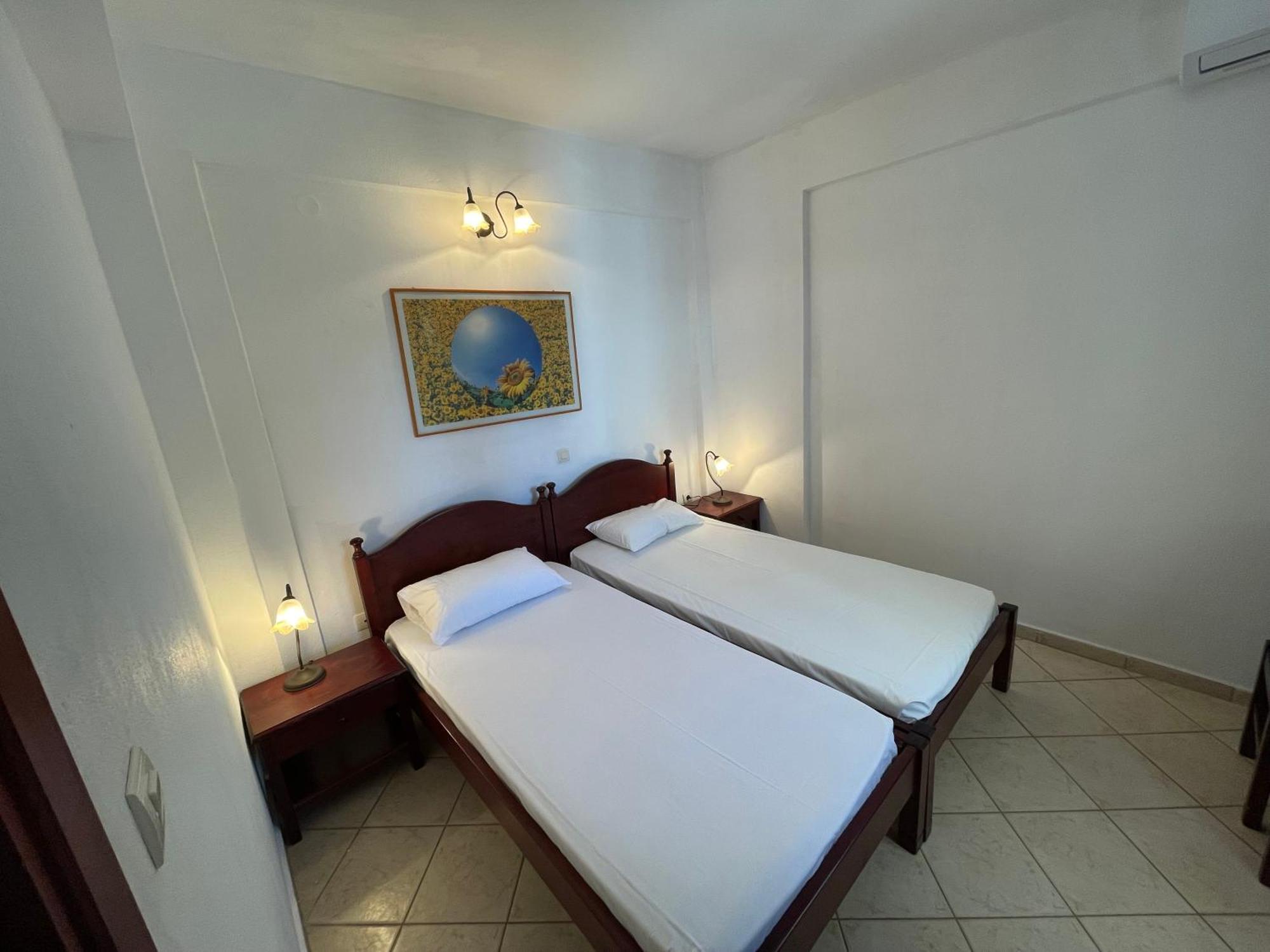 Galazia Akti Seaside Apartments نيكيتي الغرفة الصورة